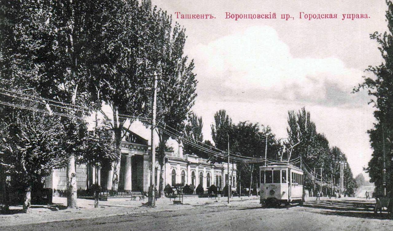 Tashkent_the_building_of_town_council_02